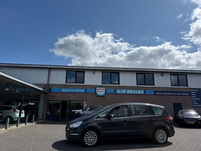 Grau Gebraucht 2011 Ford S-MAX Titanium Van / Kleinbus | 3.950 € (Superpreis) - Bild 1/4