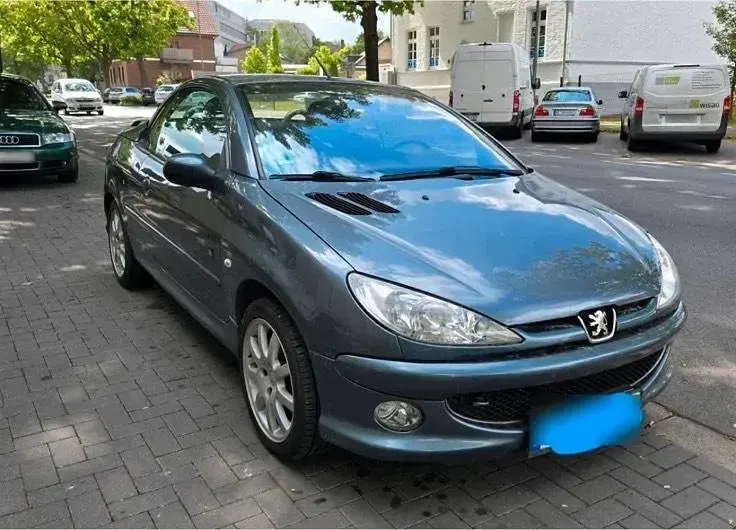 Gebraucht Peugeot 206 CC 110 PS (80 kW) 2006 Grau Cabrio
