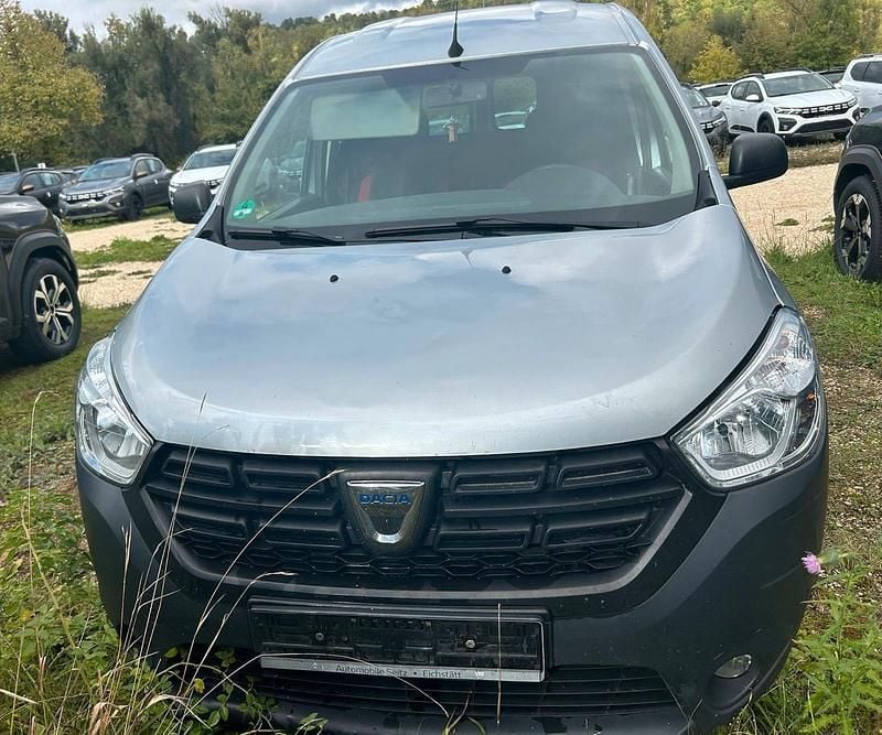 Silber Gebraucht 2020 Dacia Dokker Van | 4.800 € (Superpreis) - Bild 1/4