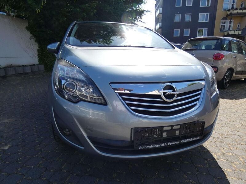 Silbersee/perl silber (m2) Gebraucht 2013 Opel Meriva Innovation Van / Kleinbus | 5.600 € (Guter Preis) - Bild 1/4