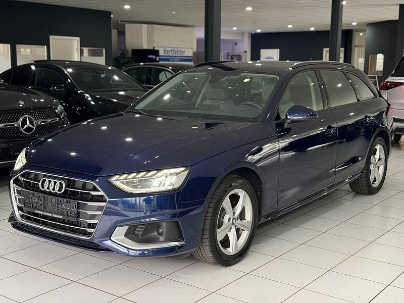 Blau Gebraucht 2020 Audi A4 Ambiente Kombi | 20.490 € (Guter Preis) - Bild 1/4