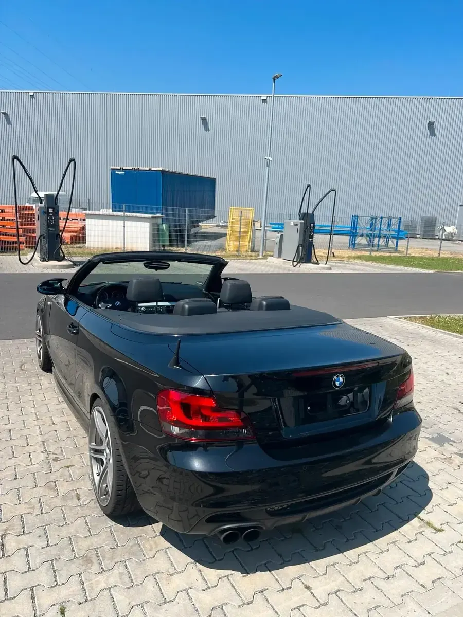 Gebraucht BMW 135 Cabriolet Performance 306 PS (225 kW) 2008 Schwarz Cabrio