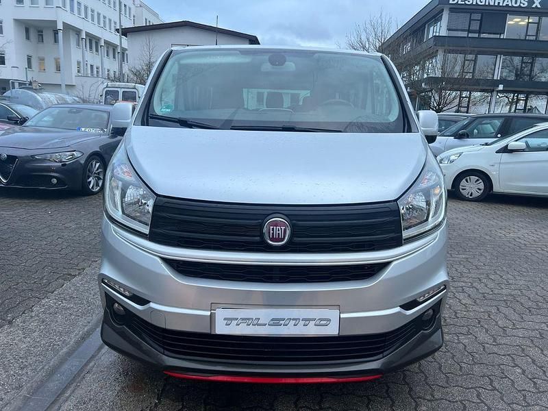 Gebraucht Fiat Talento 145 PS (106 kW) 2018 Silber Van / Kleinbus
