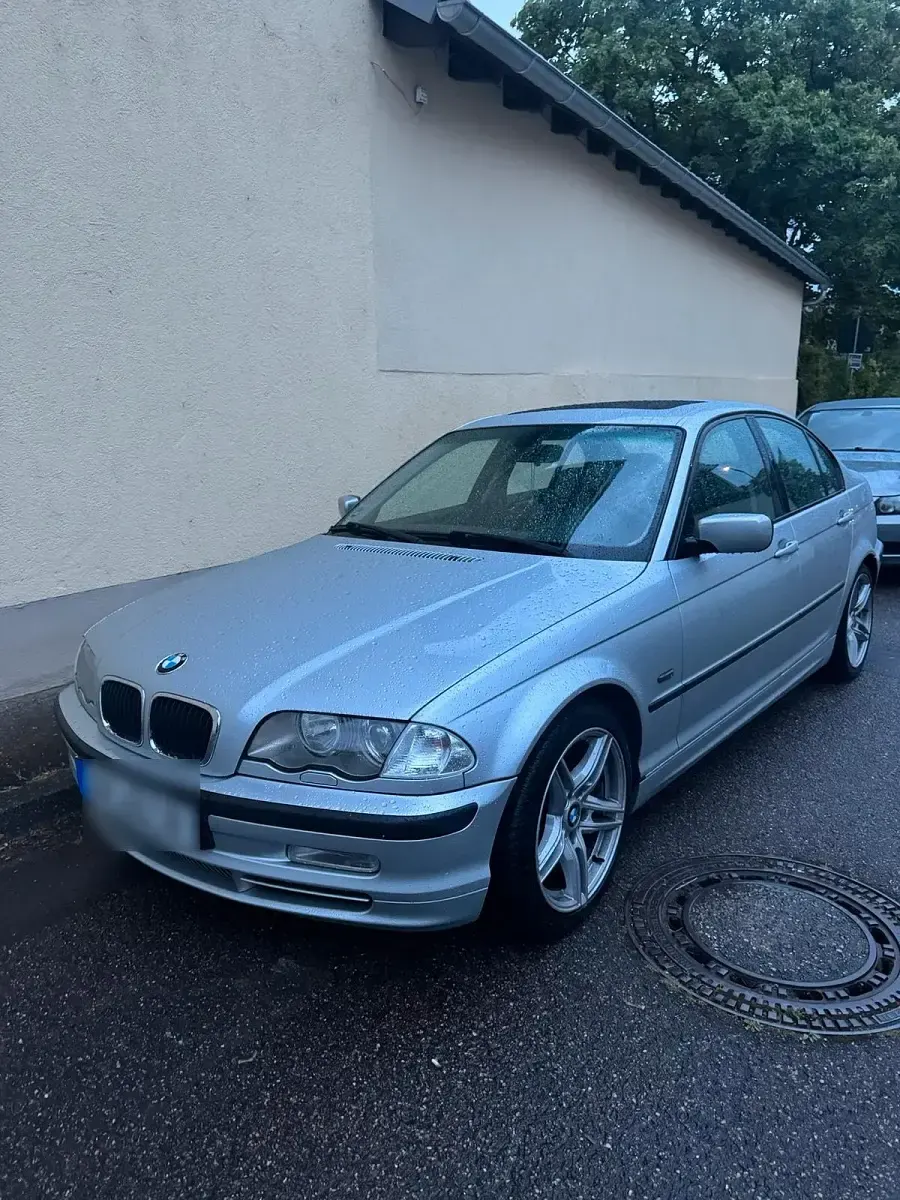 Käytetty BMW 330 231 HP (169 kW) 2001 Sedan