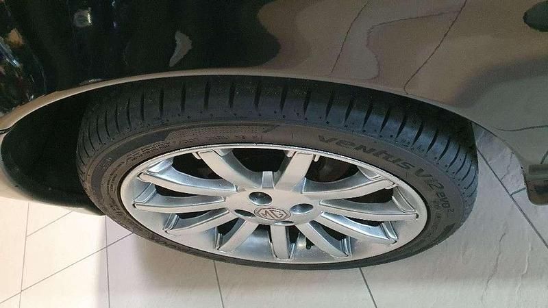 Gebraucht MG TF 136 PS (100 kW) 2004 Schwarz Cabrio