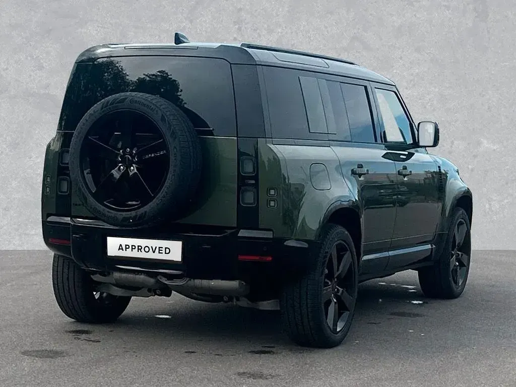 Gebraucht Land Rover Defender HSE Dynamic 349 PS (256 kW) 2026 Woolstone green SUV