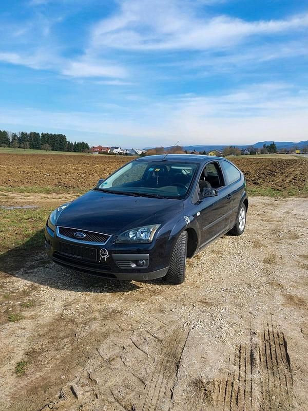 Gebraucht Ford Focus 90 PS (66 kW) 2006 Schwarz Limousine