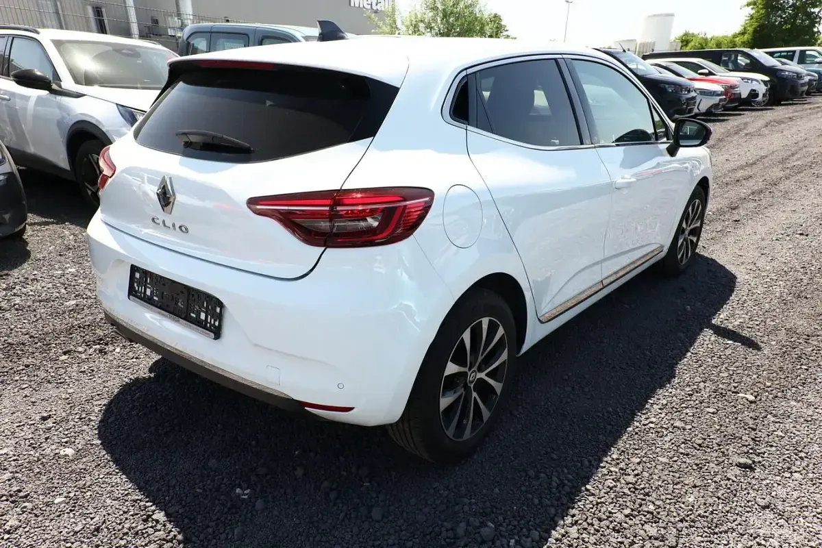 Gebraucht Renault Clio Techno 91 PS (66 kW) 2023 Gletscherweiß Kleinwagen