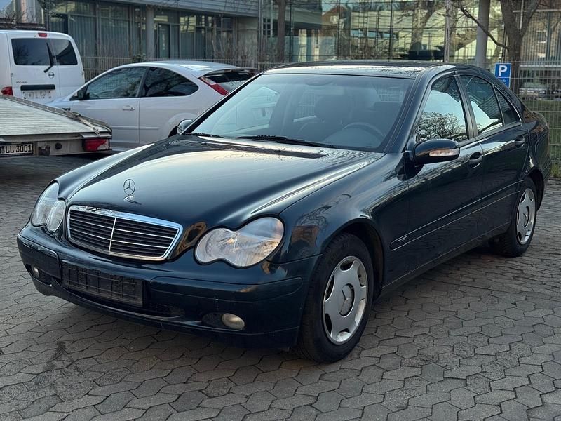 Gebraucht Mercedes C180 129 PS (94 kW) 2001 Blau Limousine