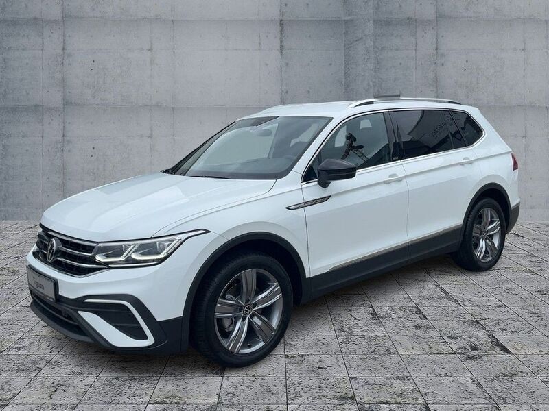 Weiß Gebraucht 2023 VW Tiguan Allspace Move SUV | 38.970 € (Fairer Preis) - Bild 1/4