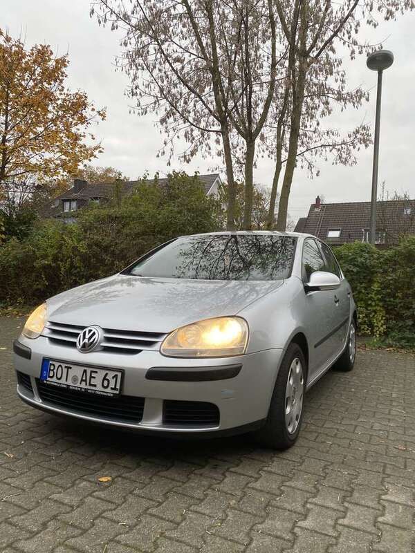 Gebraucht 2004 VW Golf IV Comfortline Limousine | 2.100 € (Fairer Preis) - Bild 1/4
