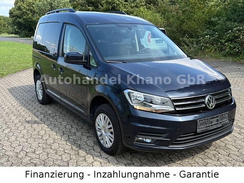 Blau Gebraucht 2017 VW Caddy Comfortline Van / Kleinbus | 14.990 € (Etwas zu teuer) - Bild 1/4