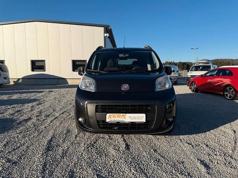 Gebraucht Fiat Qubo Trekking 73 PS (53 kW) 2012 Schwarz Van / Kleinbus