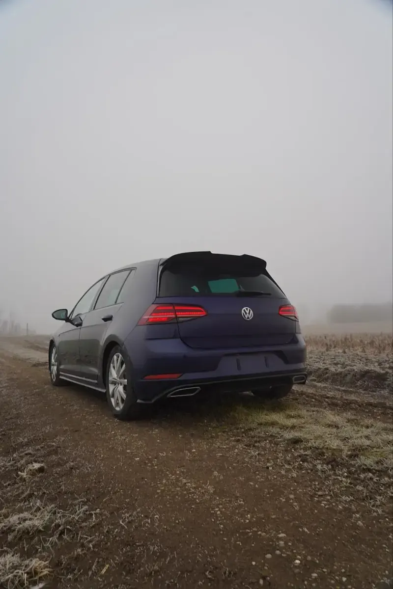 Second-hand VW Golf VII R-line 125 CP (91 kW) 2017 Albastru Berlinǎ