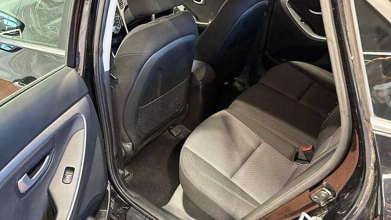 Gebraucht Hyundai i30 2015 Schwarz Limousine