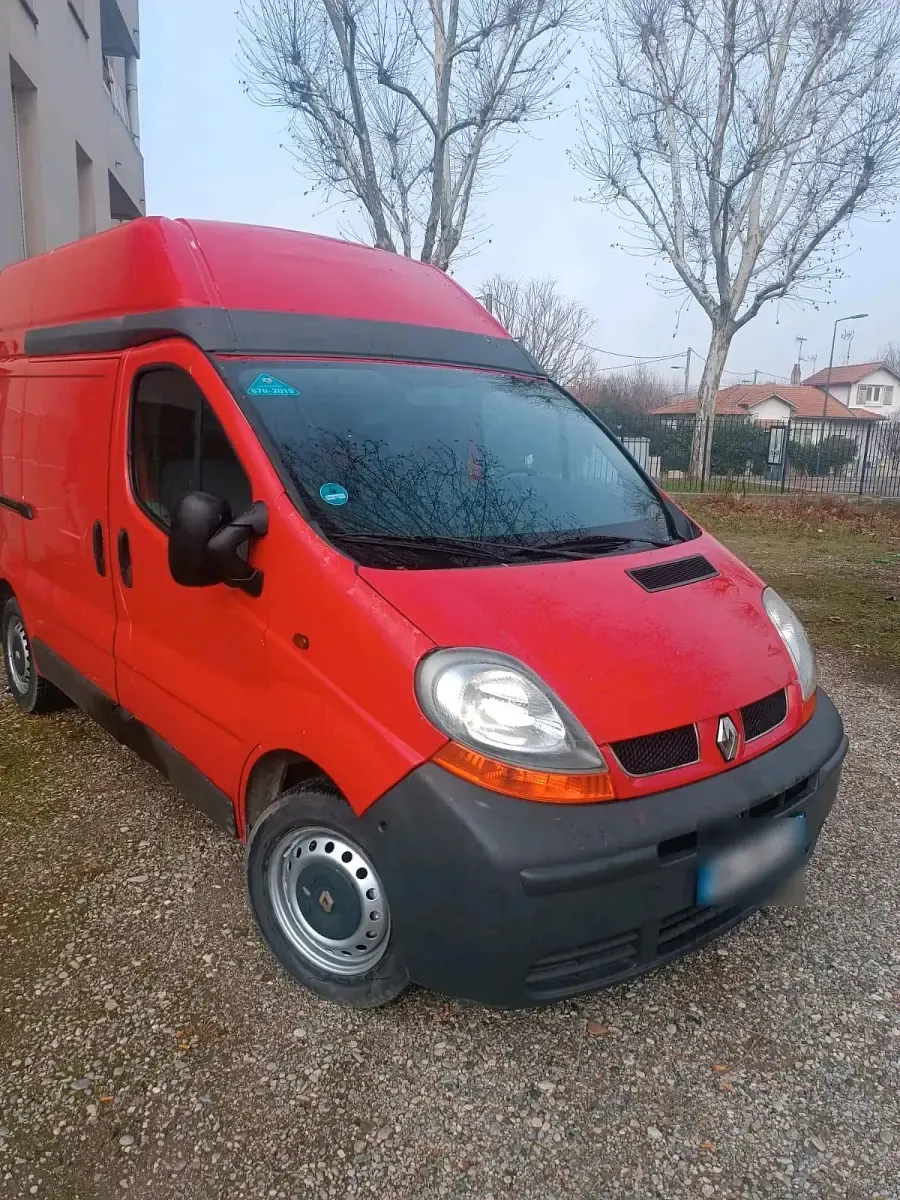 Gebraucht Renault Trafic 120 PS (88 kW) 2006 Rot Van / Kleinbus