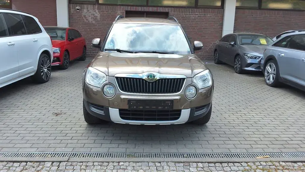 Gebraucht Skoda Yeti Plus Edition 122 PS (89 kW) 2013 Braun SUV