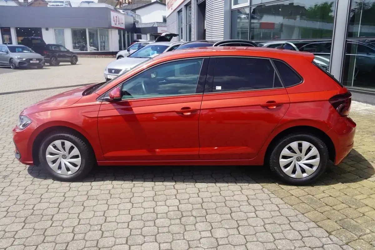 Gebraucht VW Polo Life 95 PS (69 kW) 2025 Rot Kleinwagen