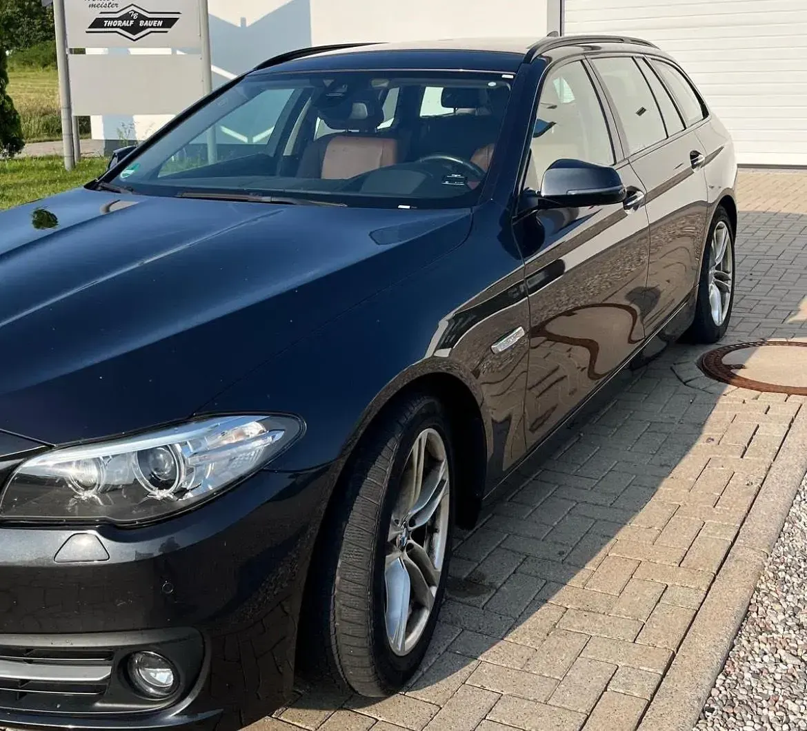 Gebraucht BMW 520 190 PS (139 kW) 2017 Grau Kombi