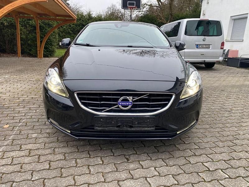 Gebraucht Volvo V40 You! 114 PS (83 kW) 2015 Schwarz Limousine
