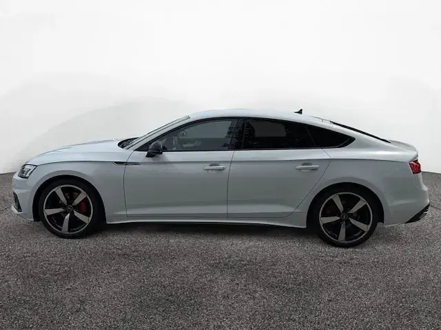 Gebraucht Audi A5 Sportback Advanced Plus 204 PS (150 kW) 2022 Gletscherweiß metallic Kleinwagen