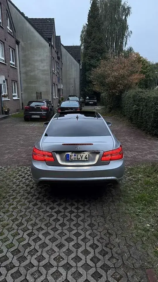 Gebraucht Mercedes E350 Elegance 265 PS (194 kW) 2011 Grau Coupé