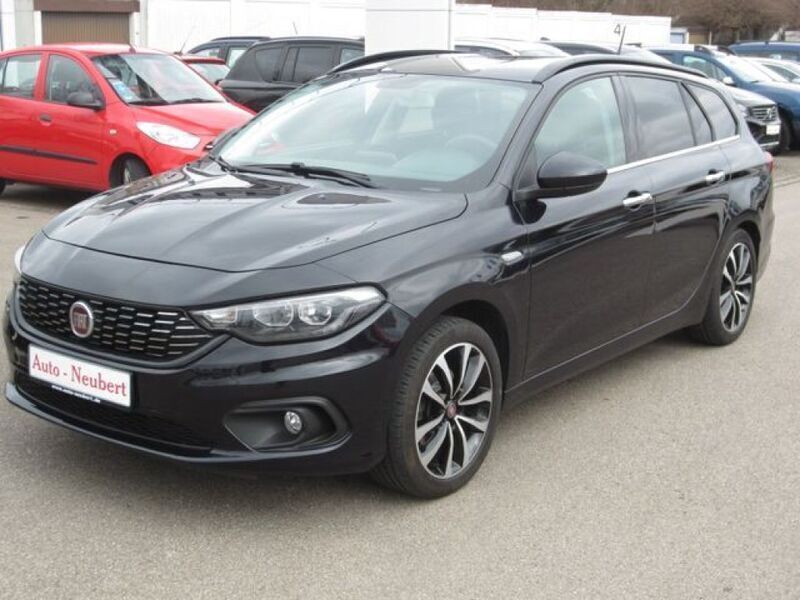 Gebraucht Fiat Tipo Lounge 95 PS (69 kW) 2018 Schwarz Kombi