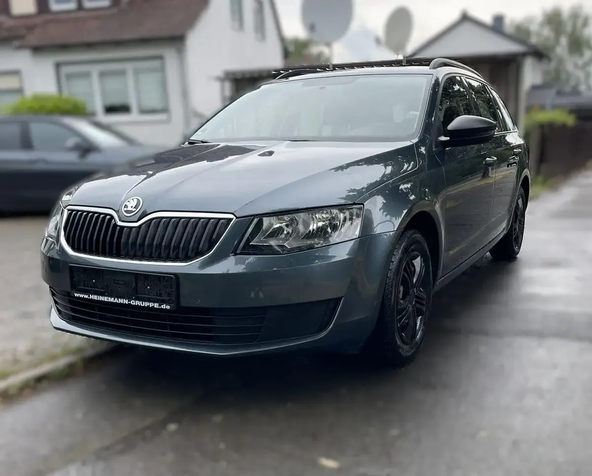 Gebraucht Skoda Octavia Active 110 PS (80 kW) 2015 Grau Kombi