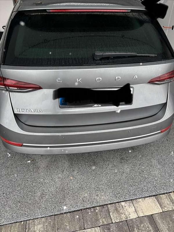 Gebraucht Skoda Octavia Style 150 PS (110 kW) 2023 Grau Kombi