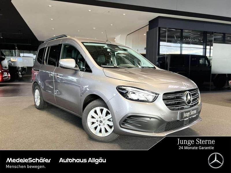 Chromitgrau Gebraucht 2024 Mercedes T180 Progressive Van / Kleinbus | 29.850 € (Fairer Preis) - Bild 1/4