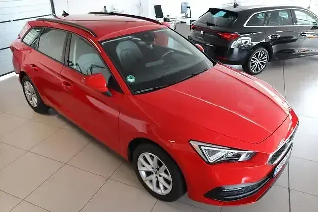 Gebraucht Seat Leon Style 131 PS (96 kW) 2023 Rot Kombi