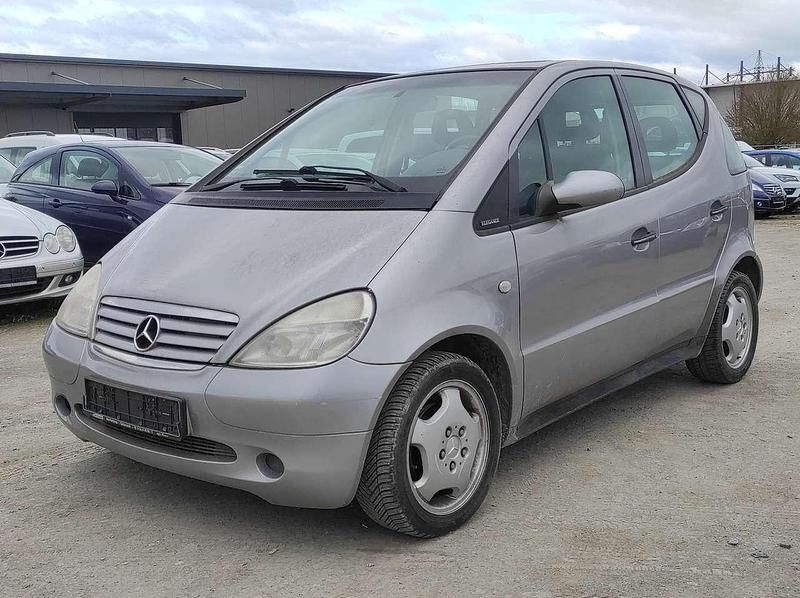Gebraucht Mercedes A160 102 PS (75 kW) 2000 Silber Limousine
