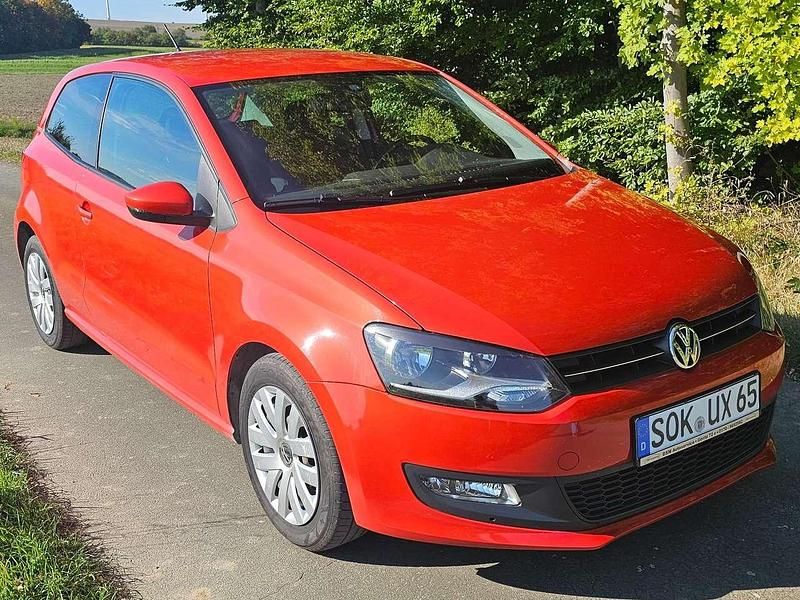 Orange Gebraucht 2011 VW Polo Team Limousine | 6.190 € (Fairer Preis) - Bild 1/4