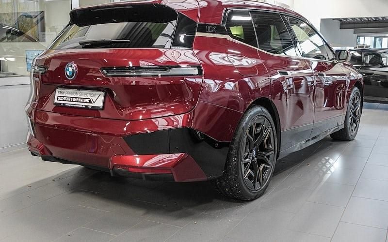 Gebraucht BMW iX Sport Line 455 kW (619 PS) 2023 Rot SUV