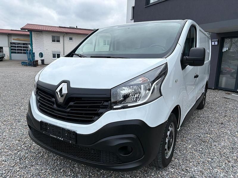 Gebraucht Renault Trafic Komfort 121 PS (88 kW) 2019 Weiß Van / Kleinbus