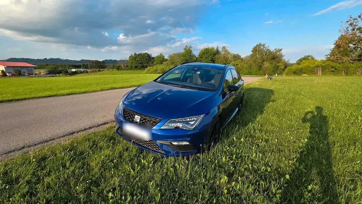 Gebraucht Cupra Leon 300 PS (220 kW) 2017 Blau Kombi