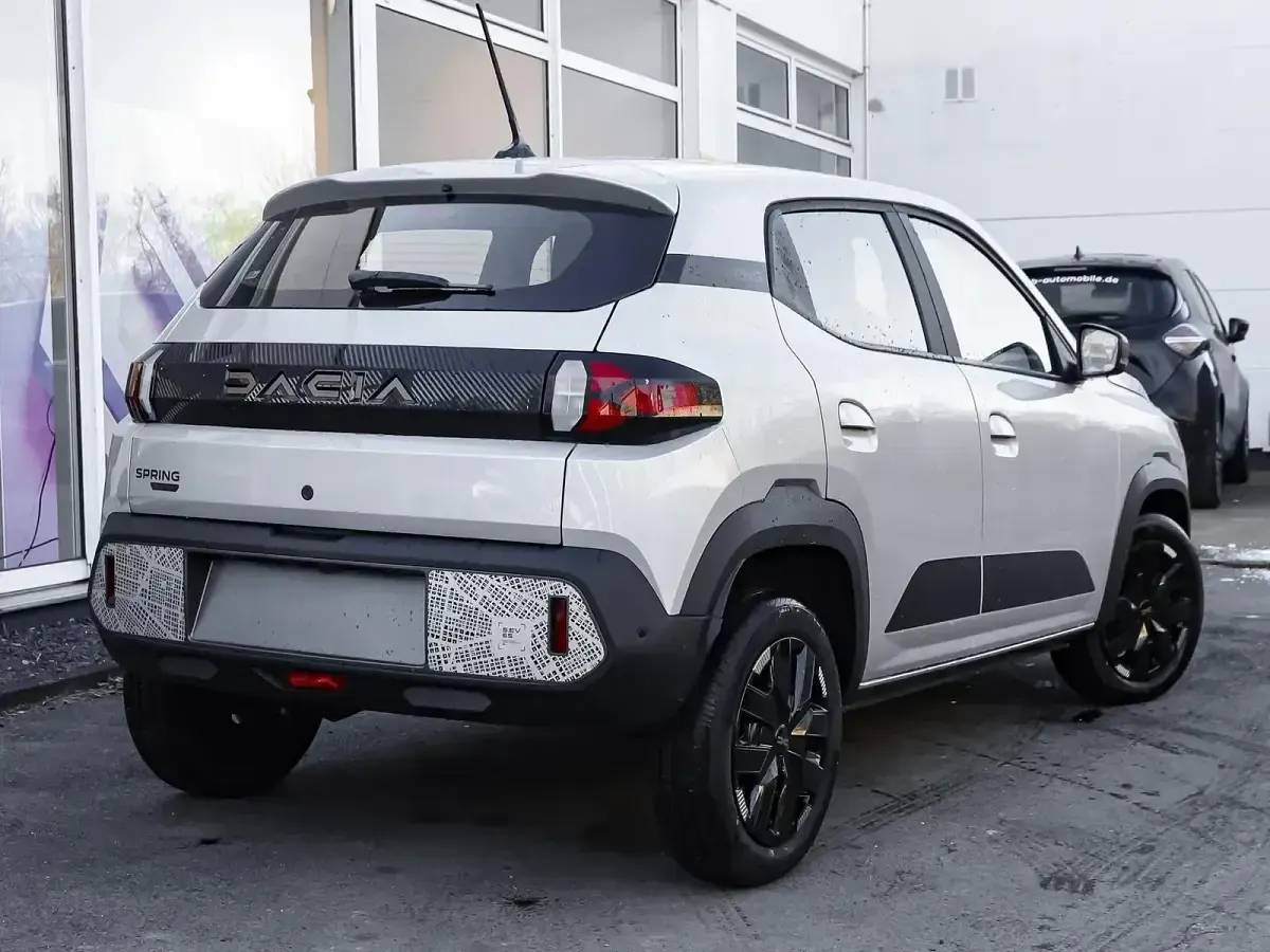 Gebraucht Dacia Spring Extreme 47 kW (65 PS) 2025 Grau Kleinwagen