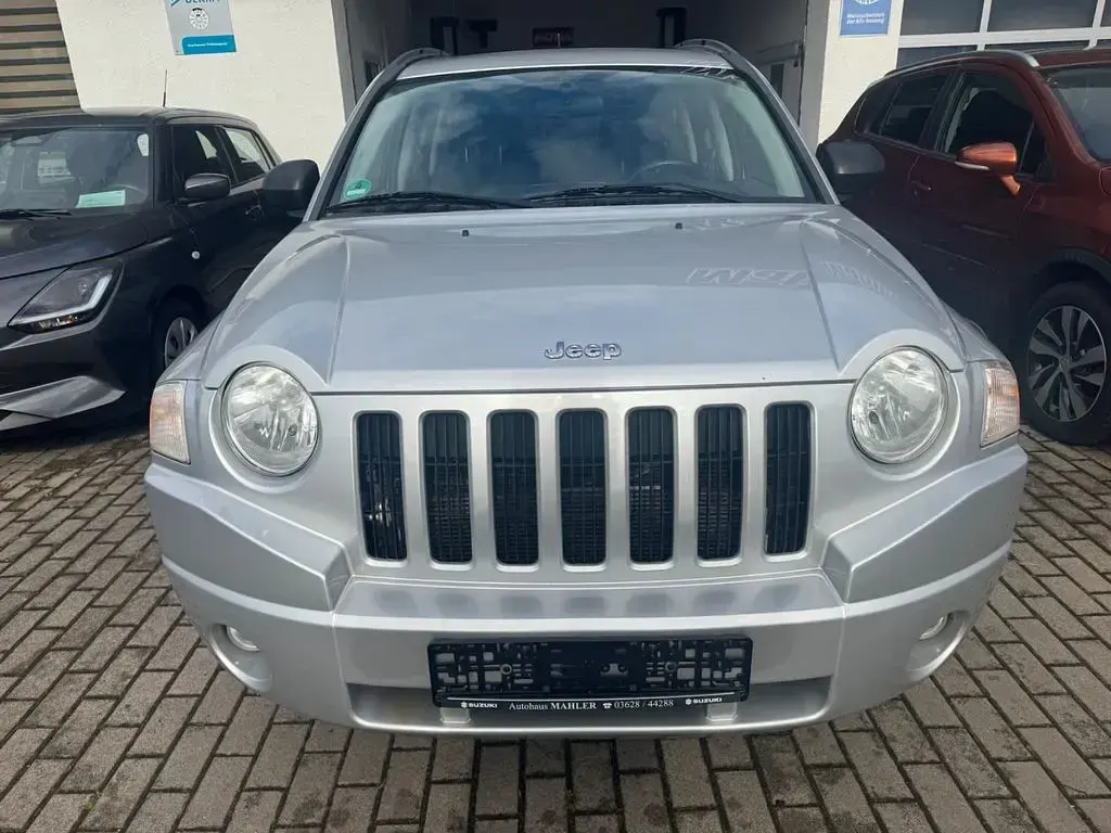 Gebraucht Jeep Compass Sport 170 PS (125 kW) 2007 Silber SUV