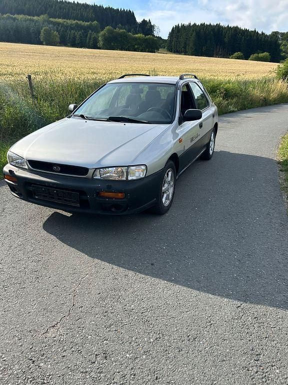 Silber Gebraucht 2000 Subaru Impreza Kombi | 1.600 € (Fairer Preis) - Bild 1/4