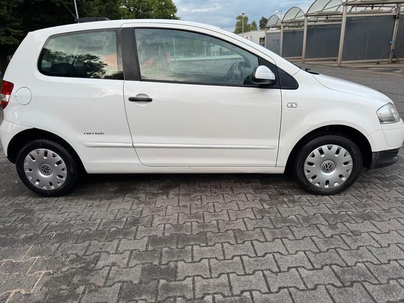 Weiß Gebraucht 2009 VW Fox Kleinwagen | 1.600 € (Fairer Preis) - Bild 1/4