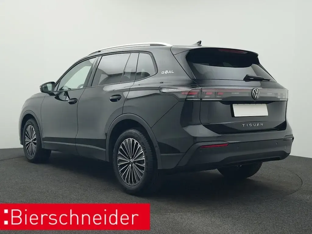 Gebraucht VW Tiguan Goal 150 PS (110 kW) 2025 Schwarz SUV