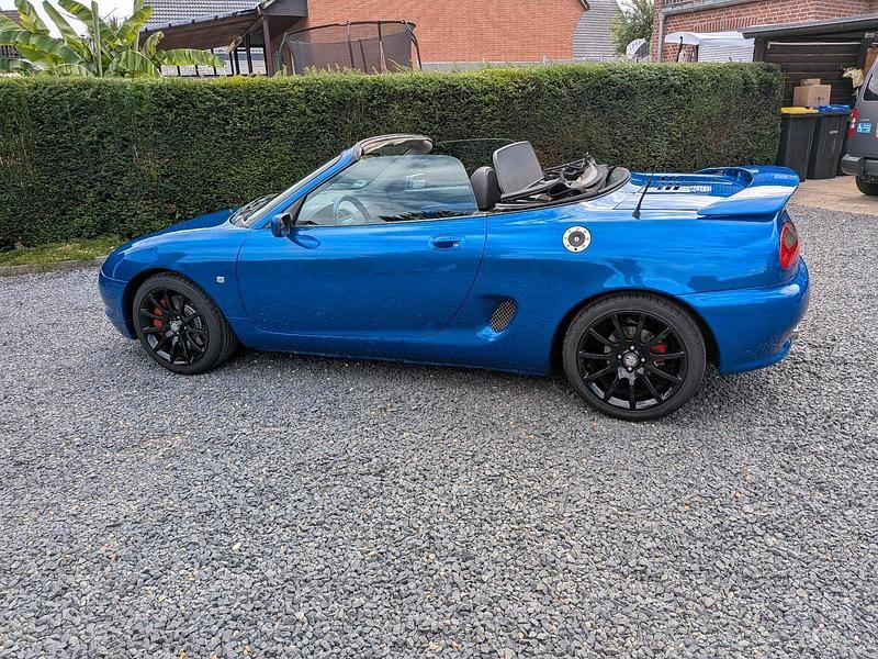 Blau Gebraucht 2025 MG F Trophy Cabrio | 6.000 € - Bild 1/4