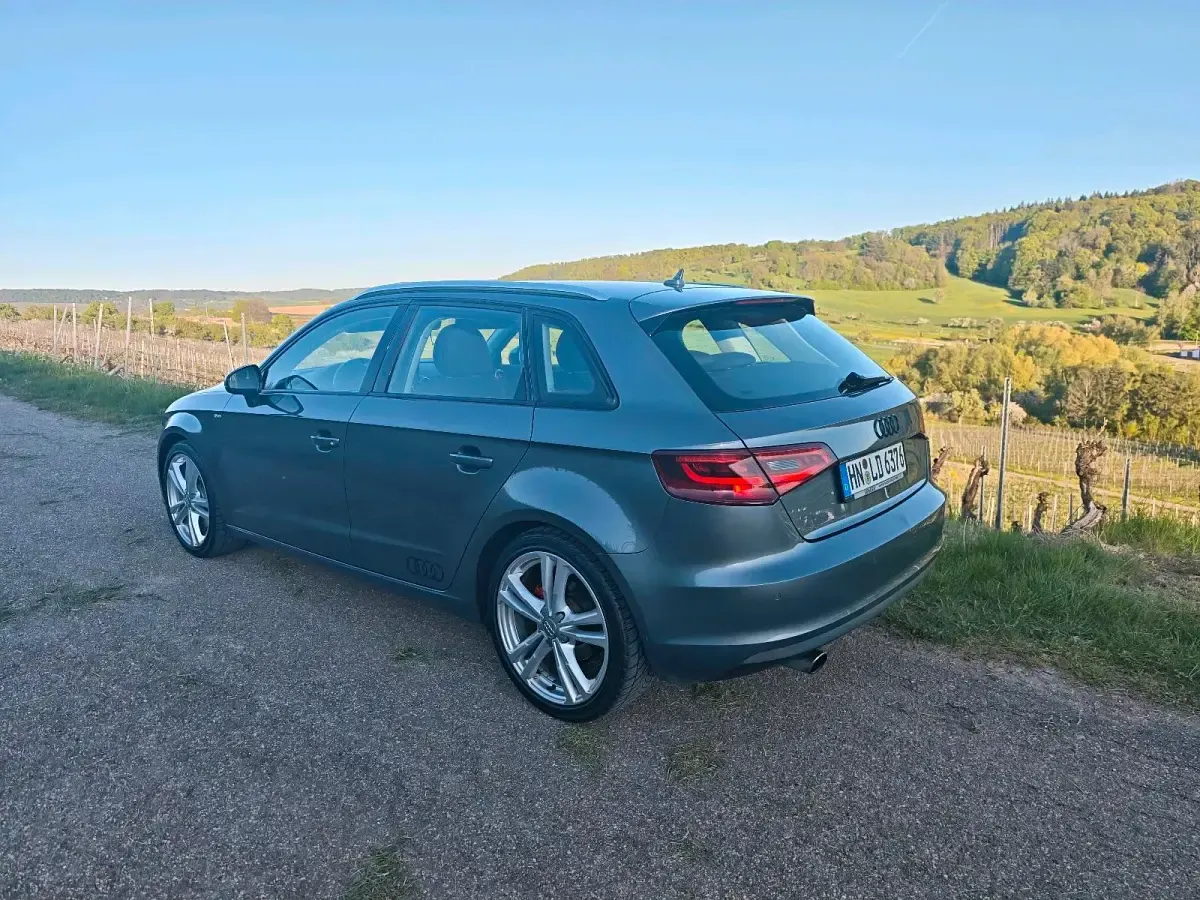 Gebraucht Audi A3 110 PS (80 kW) 2015 Grau Kleinwagen