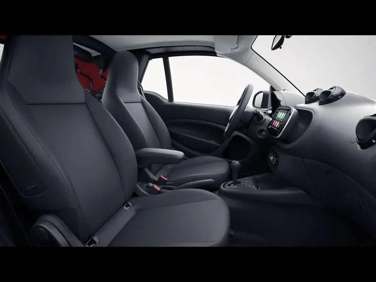 Gebraucht Smart ForTwo Coupé 60 kW (82 PS) 2023 Bodypanels in black Cabrio