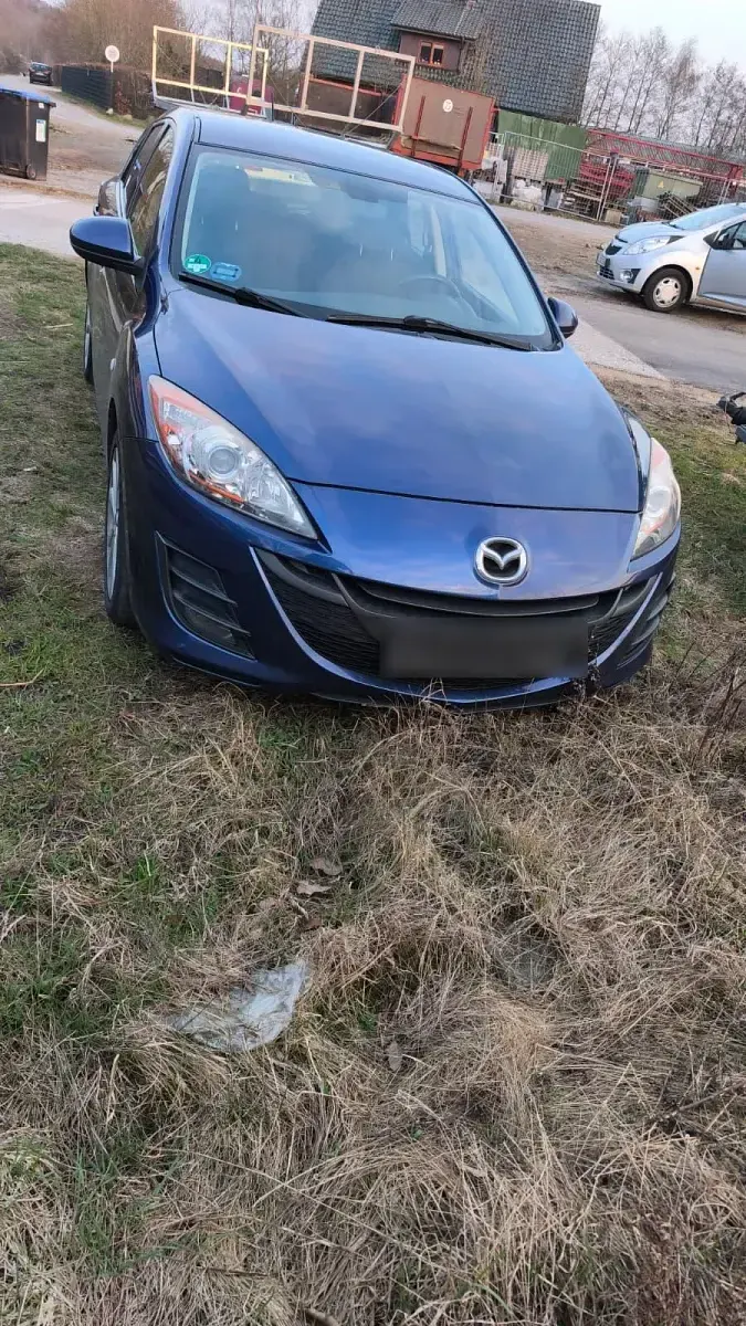 Usata Mazda 3 105 CV (77 kW) 2010 Blu Berlina