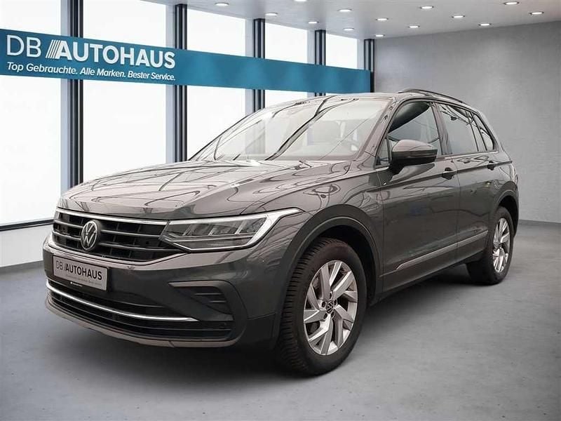 Grau Gebraucht 2023 VW Tiguan Life SUV | 28.770 € (Guter Preis) - Bild 1/4