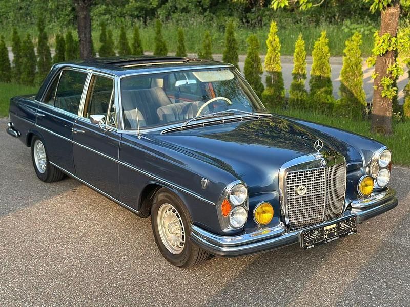 Gebraucht Mercedes 300 200 PS (147 kW) 1971 Blau Limousine