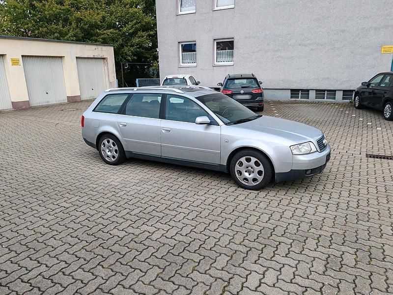 Second-hand Audi A6 220 CP (161 kW) 2001 Argintiu Break