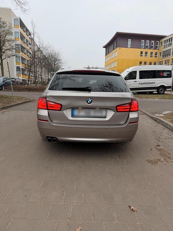 Gebraucht BMW 530 258 PS (189 kW) 2012 Beige Kombi
