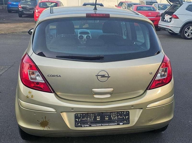 Gebraucht Opel Corsa 80 PS (58 kW) 2007 Champagner silber m2 Kleinwagen